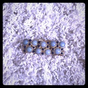 Light gray/blue and navy blue gem bracelet